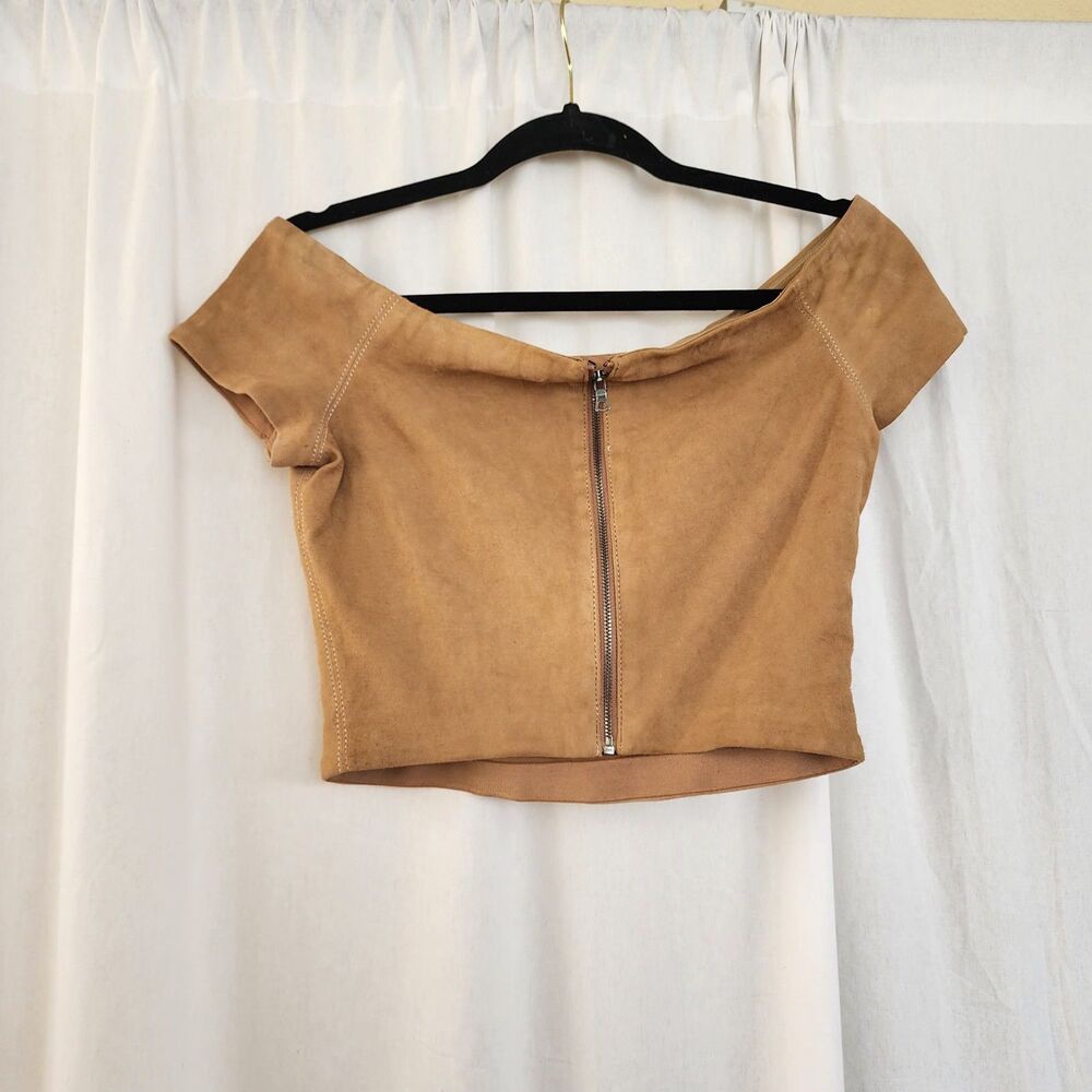 Alice + Olivia Gracelyn Suede Off Shoulder Crop Top Tan Size 4 $495 Lamb Leather - Picture 11 of 12